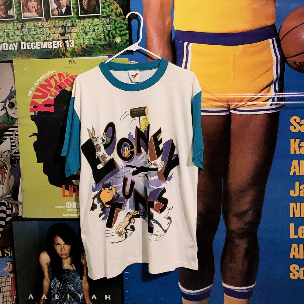 Vintage 1994 DS Looney Tunes tee  L